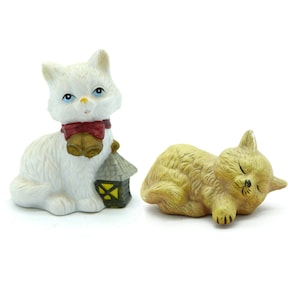 Miniature Cat Figurines, White Cat With Lantern, Sleeping Yellow Kitten, Vintage Cat Decor, Cottagecore Kitsch Pair of Kitten Knick Knacks