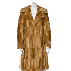 Cami Faux Fur Women&#39;s Coat, Glamorous Mid-Length Winter Jacket, Camel Color, Old Hollywood Glamour, Statement Coat, Sustainable Fashion