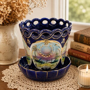 Macetero portugués vintage, maceta azul cobalto, decoración Hollywood Regency, jardinera de cerámica pintada a mano, maceta dorada de mediados de siglo.