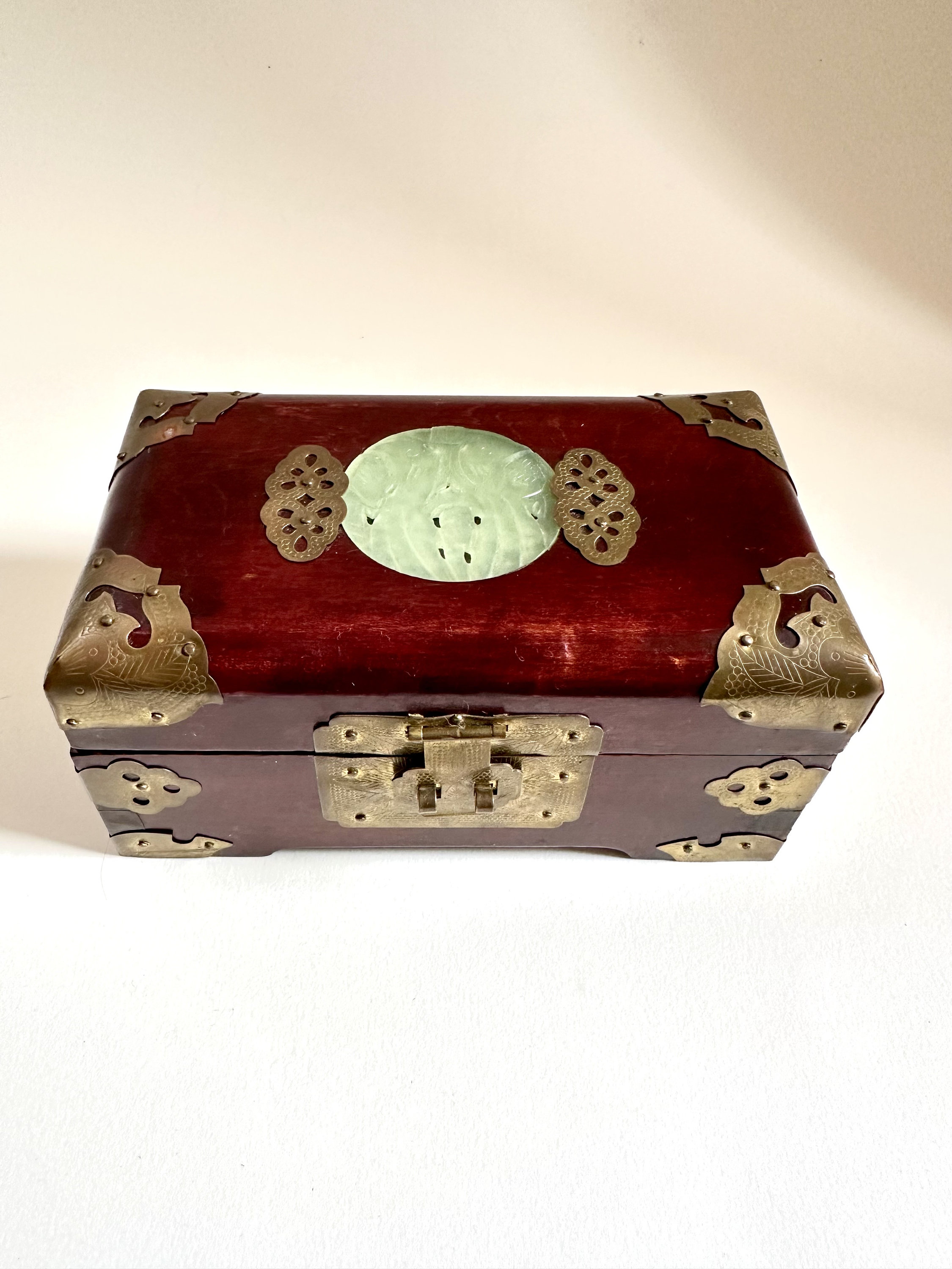 ジャドール ミュージック ボックス Jade Music Box - Etsy