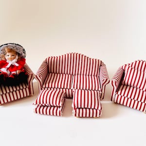 Vintage Set of 5 pieces Dolls House 1:12 Scale Wooden Furniture Living Room and doll