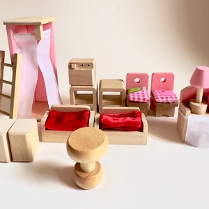 Vintage Set of 15 pieces Dolls House Small Scale Wooden Furniture