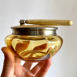 Vintage 1930s to 1940s Dresser Jar With Golden Lid Amber Glass Vanity Dresser/Bureau