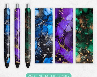 Op de afbeelding: Set van drie pennen met abstracte inktontwerpen. De pennen zijn blauw, paars en groen met gouden accenten.