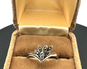 Vintage Sterling Silver Marcasite Leaf Ring: Art Deco Revival Band, 6 3/4