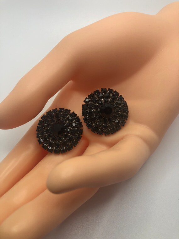 Retro Black Earrings