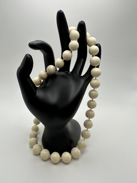 Vintage Cream Beaded Necklace, Cream Colored Knot… - image 1