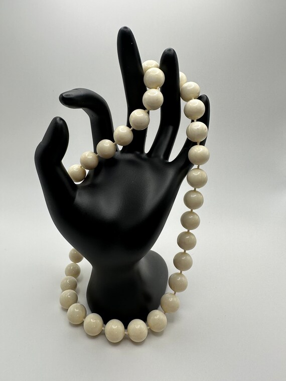Vintage Cream Beaded Necklace, Cream Colored Knot… - image 5