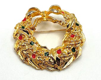 Vintage Enameled Christmas Wreath Brooch: Gold Tone Holiday Pin