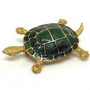 Vintage Gold Tone Turtle Brooch: Green Sparkle Enameling, Etched Details