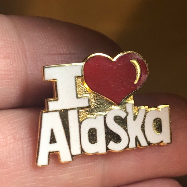 Vintage I Love Alaska  Pin, Made in Taiwan Pin
