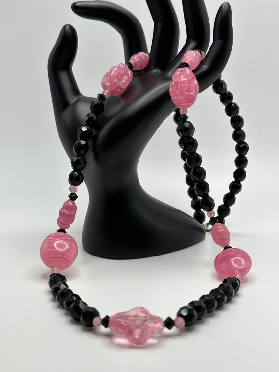 Vintage Black Glass and Pink Art Glass Beaded Nec… - image 2