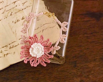 Crochet Daisy Bracelet Pattern: Flower Jewelry Floral Appliqué (PDF Pattern)