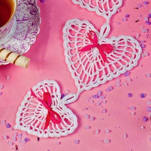 Crochet Heart pattern, crochet hanging panel, Valentines heart charm crochet accessories, doily, coaster, appliqué, Valentine’s Day gifts