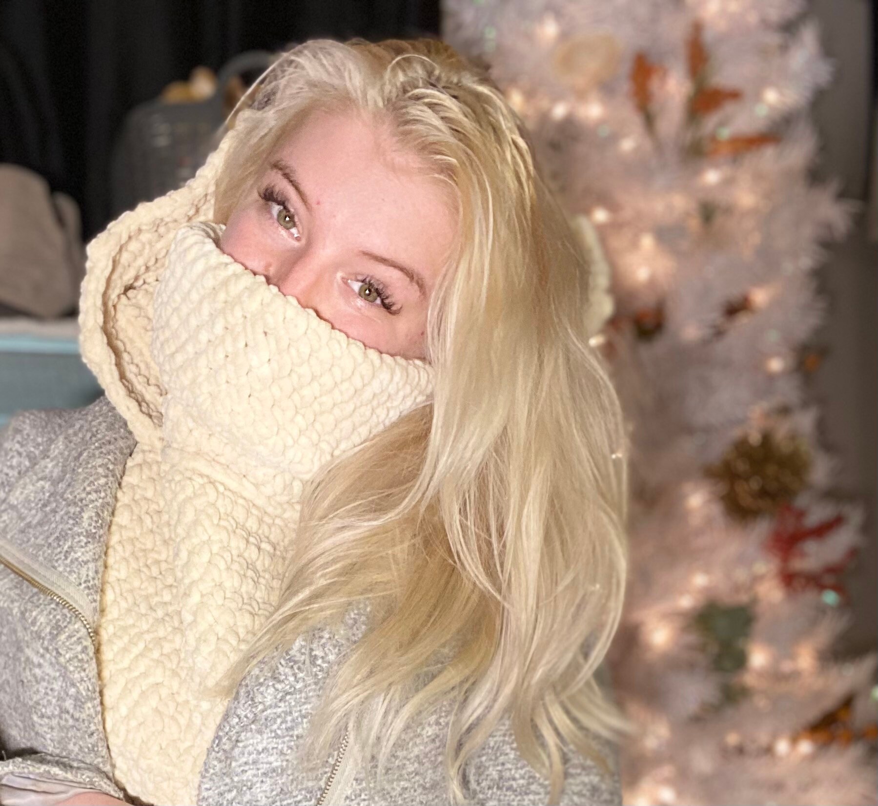 HOODED COWL, ACRYLIC Yarn, Hood Scarf, Unique Christmas Wear Non