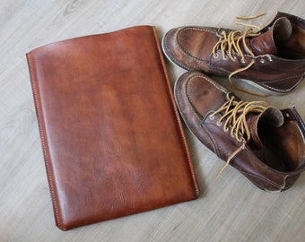 Handmade Full-Grain Leather Vertical Laptop/MacBook Sleeve