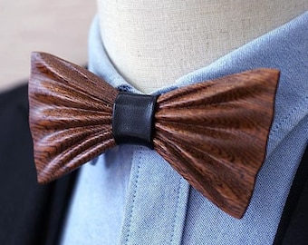 WOODEN CARVED BOWTIE - Ideal for a wedding, for the groom or the groomsmen - Gift for any event