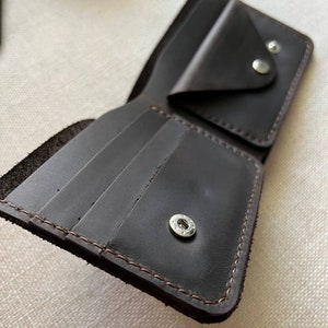 Schokobraunes Leder Portemonnaie mit Münzbeutel. Handgemachtes Echtleder Portemonnaie. Minimalistisches schlankes Leder Portemonnaie