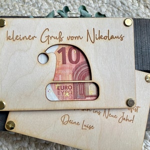 Geschenkkarte aus Holz für Geldgeschenke. Geschenk zu Weihnachten / Nikolaus. Kleiner Wunscherfüller mit Motiv Nikolausmütze