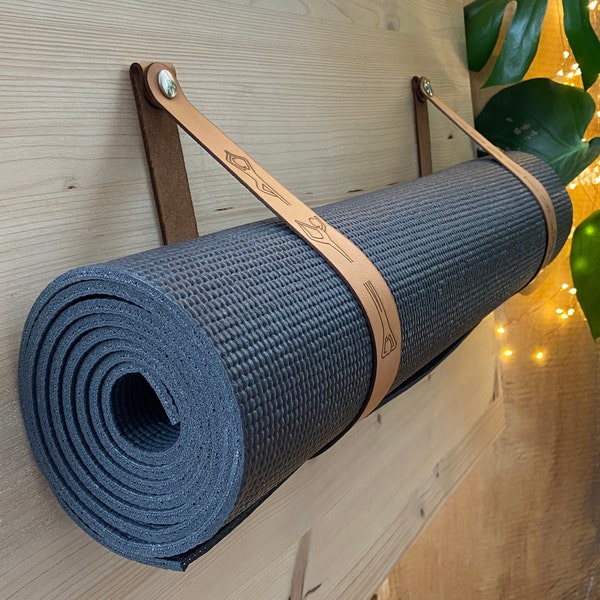 Halter für Yogamatten aus echtem Leder. Lasergravierte Halteriemen mit Deinem Text personalisiert.