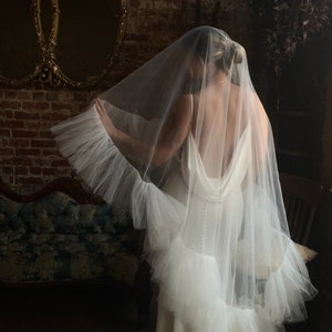 Francesca veil ruffle drop veil chic modern veil image 3