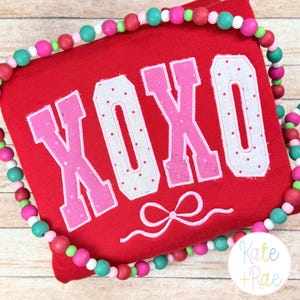 Curved XOXO with Bow Satin Stitch Applique Embroidery Design • XOXO Satin Stitch Applique Embroidery Design • Valentine's Day • Digital