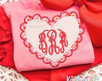 Diseño de bordado de aplique de doble corazón festoneado con puntada satinada • Aplique de corazón para el Día de San Valentín • Corazón festoneado • Descarga digital