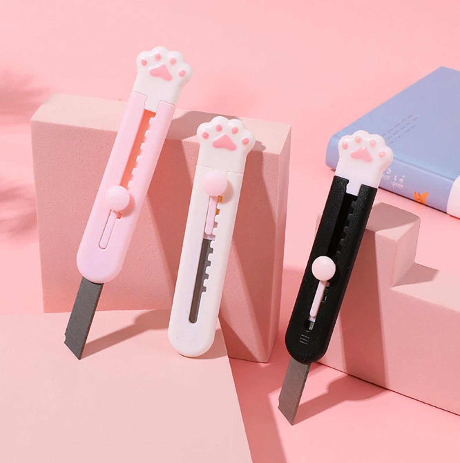 Kawaii Cute Cat Mini Paw Box Cutter, Retractable Safety Tool, Utility