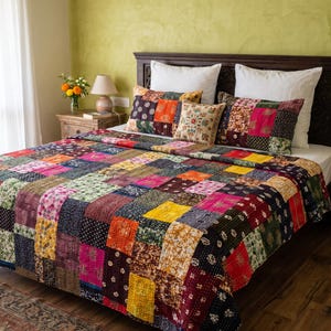 Kingsize Kantha-quilt, handgemaakte patchwork sprei, vintage katoenen quilt, boho beddengoed, Indiase deken, landelijke decoratie