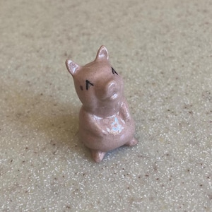 Hagen Renaker Begging Pig