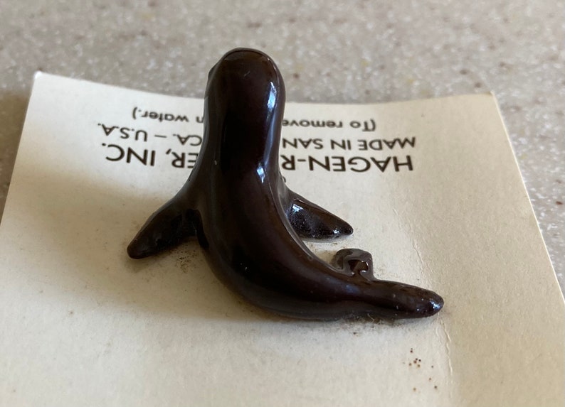 hagen renaker seal