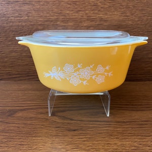 Pyrex #472 Butterfly Gold Pattern Casserole Dish With Lid #470; 750 ml; vintage; vtg; retro; daisies; butterflies;