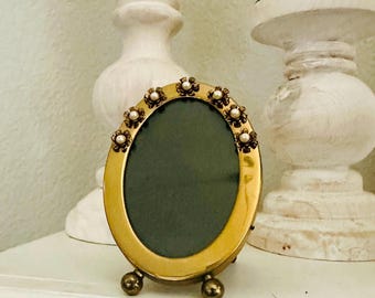 Antique Brass Oval Picture Frame; antique floral brass picture frame; vintage brass picture frames; brass and pearl picture frames;