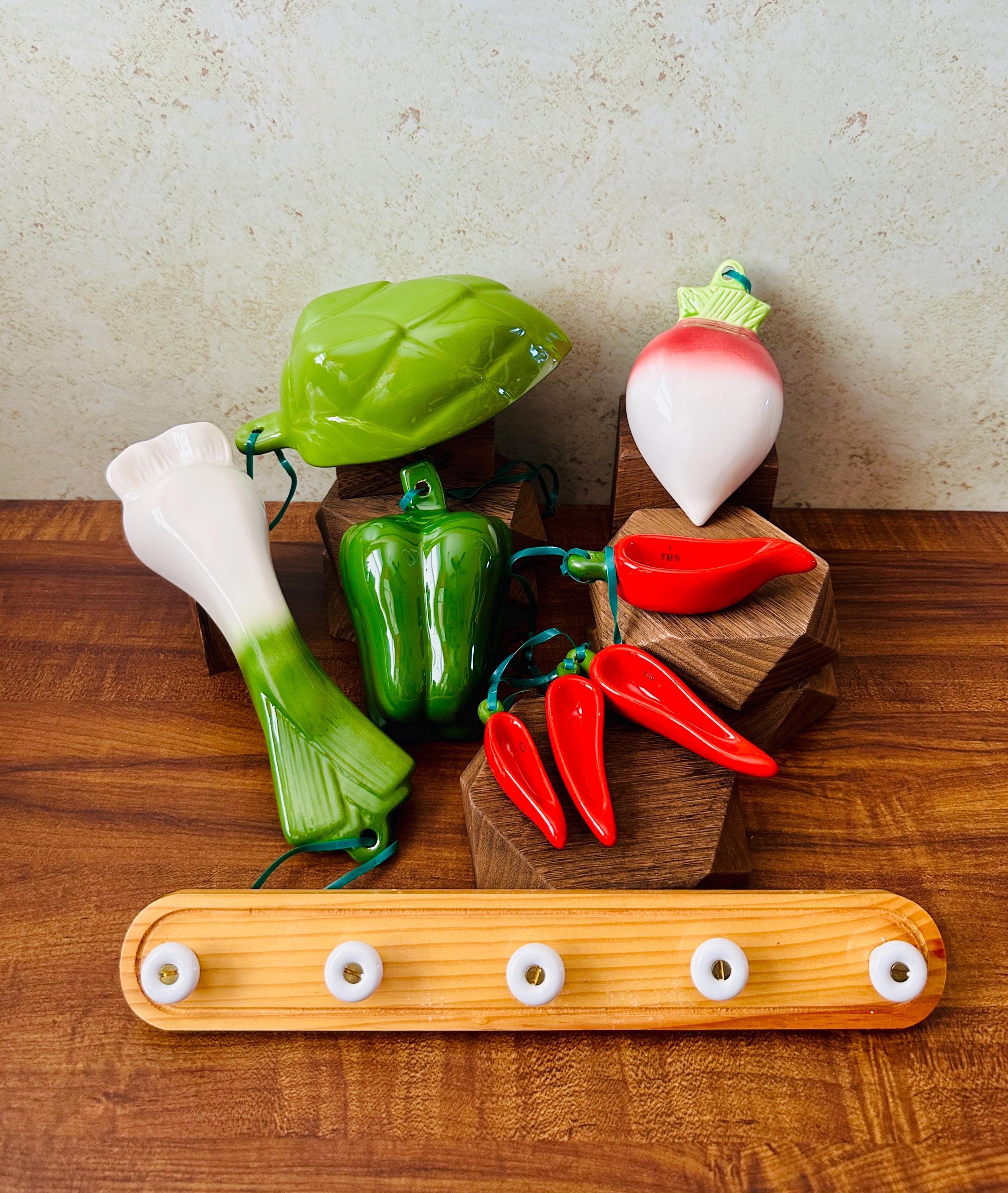 1980's Avon Gallery Originals Vegetable Measuring Cups and Spoons