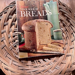 1974 Sunset Cookbook Of Breads; vintage bread recipes; vintage bread cookbooks; unique bread cookbooks; bread books; unique bread books;
