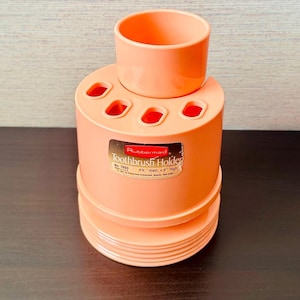 1981 Rubbermaid Toothbrush Holder With Cup; vintage toothbrush holder; vintage plastic toothbrush holder; vintage toothbrush caddy;