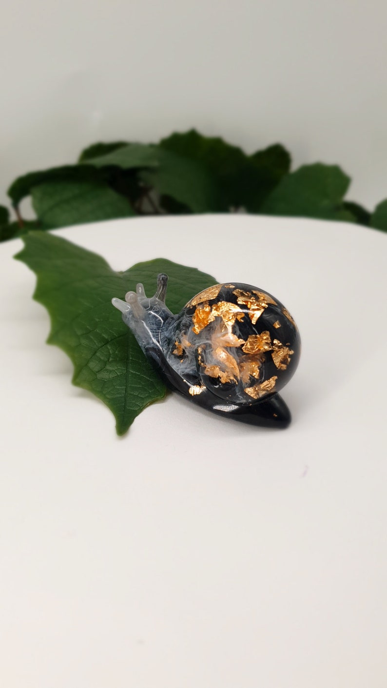 Snail made of epoxy resin 7 cm image 8