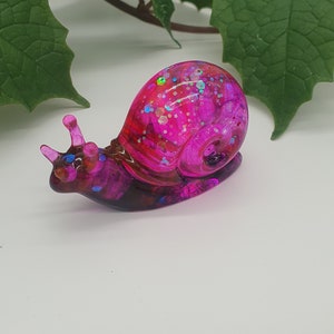 Snail made of epoxy resin 7 cm image 2