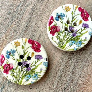 Spring Meadow Wooden Buttons 6 Piece Floral Colorful Fasteners for Cardigan or Crafts 3cm Gift for Mom Craft Buttons image 7