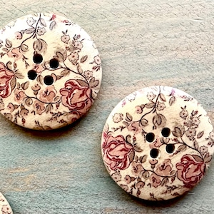 Vintage Inspired Rose Wood Buttons 6 Piece Perfect for Cardigans or Craft Projects 3cm Brown Old Fashioned Pink Floral Pretty Gift for Mom