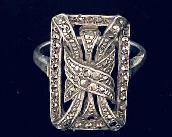 Vintage Art Deco Sterling Silver Rectangular Marcasite Ring