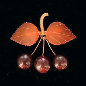 AUSTRIA フルーツ ブローチ アップル③ Austria fruit brooch - Etsy 日本