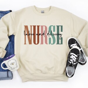 LD Nurse Sweatshirt, Labor And Delivery Nurse Gift, Nursing School Sweatshirt, Delivery Nurse Sweat, Cute LD Nurse Sweater, Nurse Grad Gift afbeelding 6