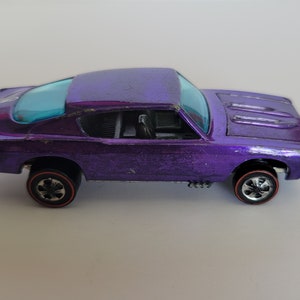 Hot Wheels Redlines 1968 &quot;CUSTOM BARRACUDA&quot; Purple