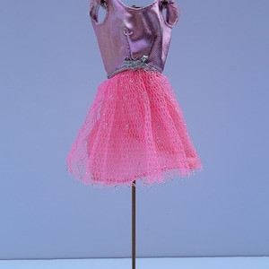 Vintage 1965 Francie Kleid #1129 - Mitwachsendes Hübsches Haar - Rosa Kleid