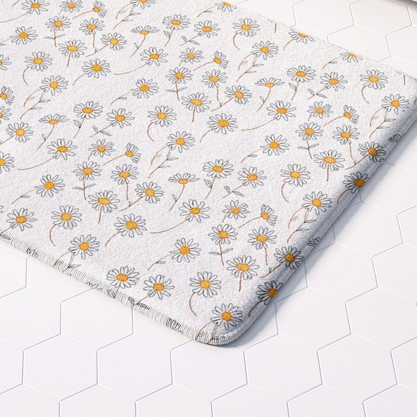 Charming Daisy Bath Mat, Danish Pastel Flower Design, Cute Bathroom Rug for Her, Ideal Housewarming Gift