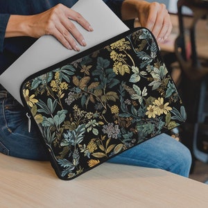 Cottagecore Sleeve | Floral & Botanical Protective Tablet Case for Nature Lovers, Vintage-Inspired Laptop Cover