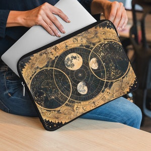 Celestial laptophoes, vintage maanstandenontwerp voor astrologieliefhebbers, perfect voor ruimteliefhebbers