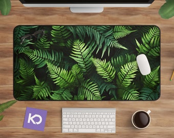 Desk Mat Fern: Vibrant Green Ferns - Non-Slip Gaming Pad