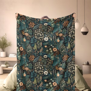 Floral Blanket, Cozy Bohemian Throw for Nature Lovers - Perfect Autumn Botanical Art Decor